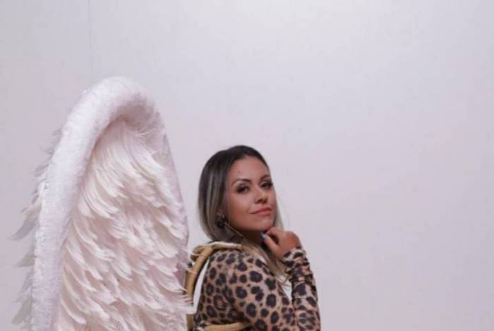 Jeane Miranda é 'A Gata da Hora'