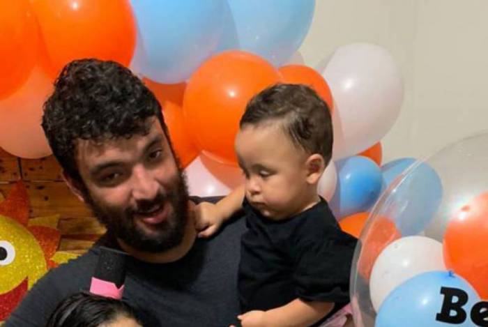 Joyce Pereira mostrou no story a foto do Rodolfo com a família