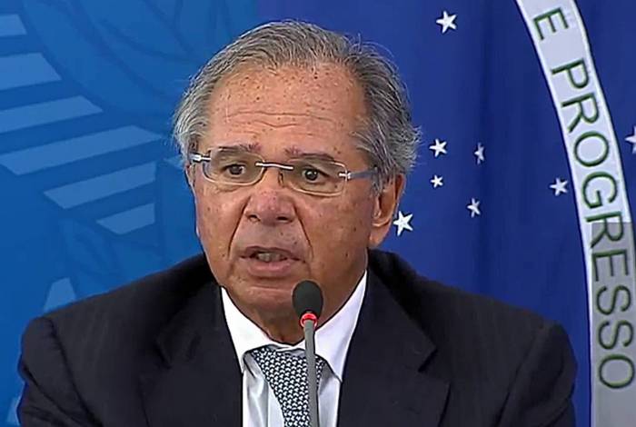 O ministro da Ecomonomia, Paulo Guedes, durante entrevista coletiva sobre o novo coronavírus