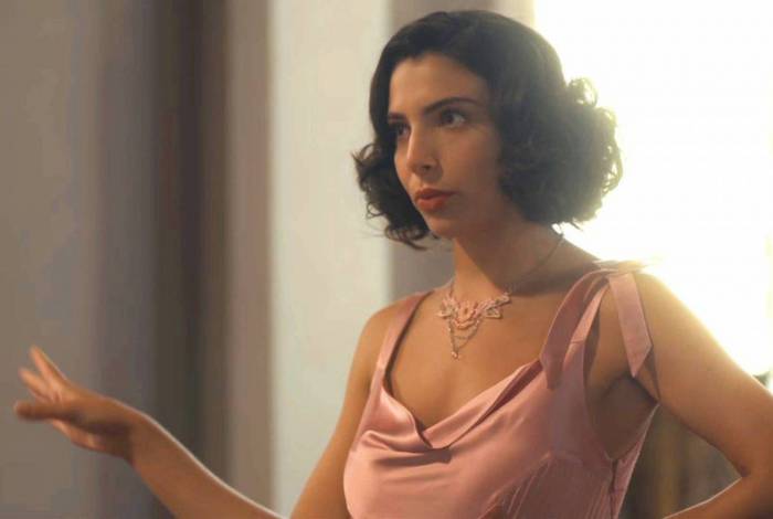 Soraia (Rayssa Bratillieri) humilha Lola (Gloria Pires) no Rio de Janeiro 