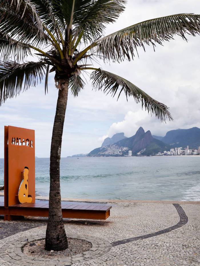 Clima tempo. Movimentação reduzida em praias da Zona Sul, na manha deste domingo (22).