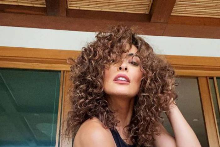 Juliana Paes compartilhou cuidados com o cabelo com os seguidores