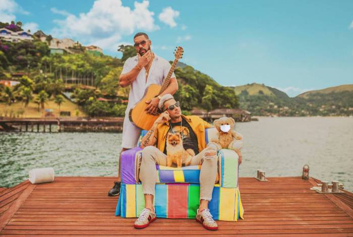 Latino grava novo clipe