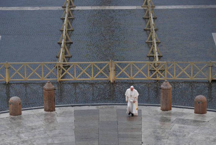 Papa Francisco concede a Benção Urbi et Orbi