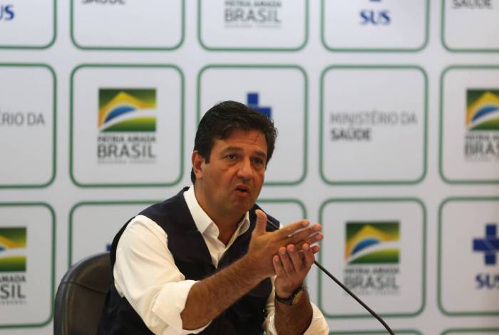 O ministro da Saúde, Luiz Henrique Mandetta,atualiza dados em coletiva de imprensa  sobre à infecção pelo novo coronavírus no Brasil