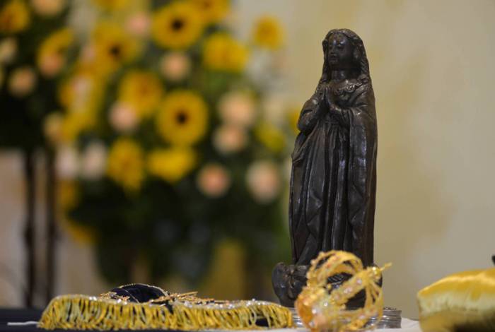 Em meio à pandemia do Covid-19, a imagem original de Nossa Senhora Aparecida, Padroeira do Brasil, estará presente nas orações que a TV Aparecida