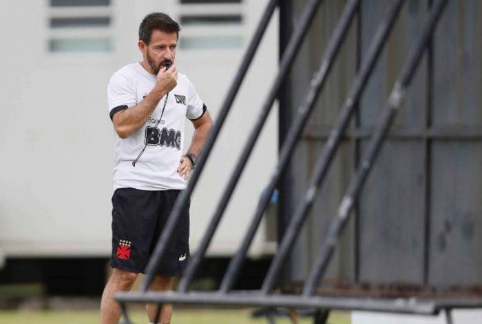 Ramon Menezes crê na rápida recuperação do Vasco no Brasileiro