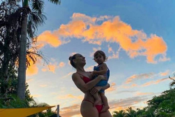 Isis Valverde e o filho, Rael