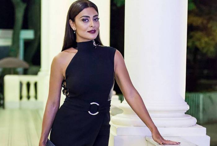 Carolina (Juliana Paes), em Totalmente Demais