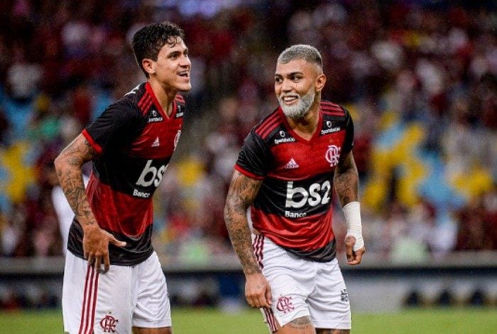 Os atacantes Pedro e Gabriel Barbosa, o Gabigol, em ação pelo Flamengo