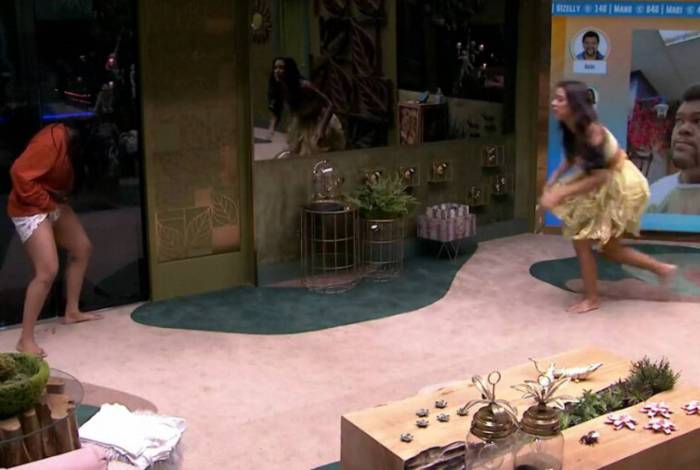 Flay faz xixi na sala do BBB após beber muito em festa 