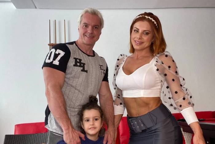 Deborah também pretende aproveitar o feriado na piscina