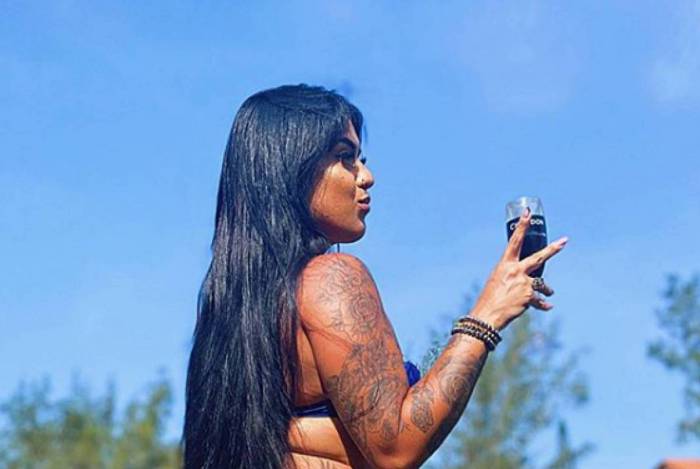 Mih Índia é torcedora do Fluminense — A Gata da Hora 