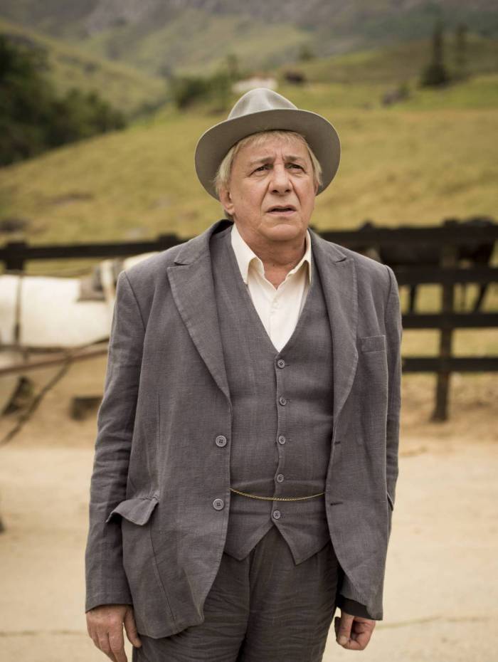 Cap 1 - Pancracio ( Marco Nanini )
    fwr:ShortUniqueId: 3536638994
    fwr:UniqueId: 2396DC8D75164BEE 933A547E4EAFC81E
    icc:copyright: Copyright 2000 Adobe Systems Incorporated
    icc:description: Adobe RGB (1998)
    icc:manufacturer: Adobe RGB (1998)
    icc:model: Adobe RGB (1998)
    jpeg:colorspace: 2
    jpeg:sampling-factor: 1x1,1x1,1x1
    photoshop:CaptionWriter: Globo / João Cotta
    photoshop:ColorMode: 3
    photoshop:DateCreated: 2015-10-27
    photoshop:ICCProfile: Adobe RGB (1998)
    signature: fd6355760c927f9913b3c4ff1766f9135efa2a630cca18fa92bfe016d965b959
    stRef:documentID: 3A1B083D471EC36525BE142F7FA58C47
    stRef:originalDocumentID: 3A1B083D471EC36525BE142F7FA58C47
    tiff:Make: NIKON CORPORATION
    tiff:Model: NIKON D4S
    tiff:Orientation: 1
    tiff:ResolutionUnit: 2
    tiff:XResolution: 30000000/100000
    tiff:YResolution: 30000000/100000
    unknown: 2
    xmp:CreateDate: 2015-10-27T16:40:39.82
    xmp:CreatorTool: FotoWare indexmanager
    xmp:MetadataDate: 2015-10-28T11:27:21+10:00
    xmp:ModifyDate: 2015-10-28T11:27:21+10:00
    xmpMM:DocumentID: xmp.did:35d4fdd6-3f26-eb41-99c0-855b484afc60
    xmpMM:InstanceID: xmp.iid:35d4fdd6-3f26-eb41-99c0-855b484afc60
    xmpMM:OriginalDocumentID: 3A1B083D471EC36525BE142F7FA58C47
  Profiles:
    Profile-8bim: 2680 bytes
    Profile-exif: 10804 bytes
    Profile-icc: 560 bytes
    Profile-iptc: 2612 bytes