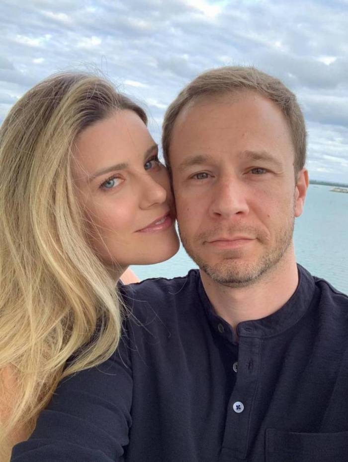 Daiana Garbin e Tiago Leifert vão ser pais de uma menina