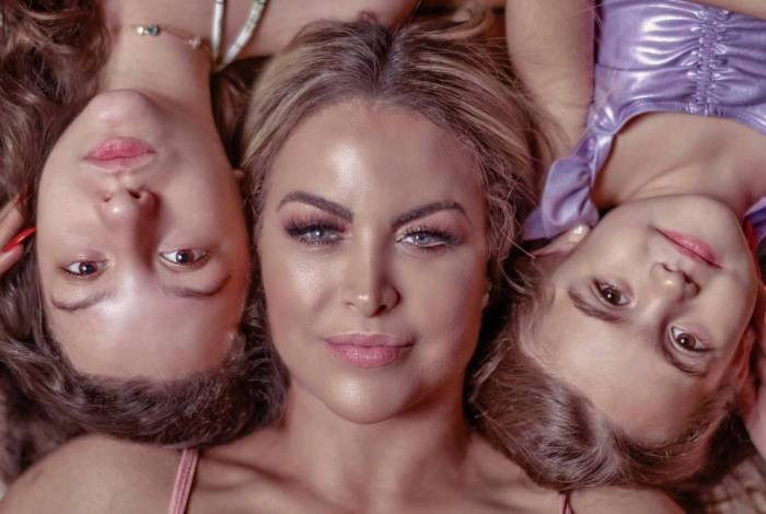 No Dia das Mães, Dayse Brucieri posa com as filhas