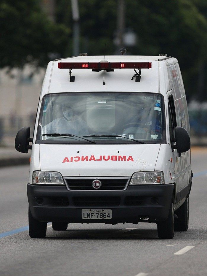 O idoso estava acompanhado de uma cuidadora. Ele passou mal por volta das 8h, e o corpo permaneceu no local de vota&ccedil;&atilde;o at&eacute; as 11h