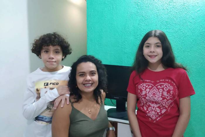 MÃ£es se desdobram para dar conta do home office, dos filhos e da casa na quarentena