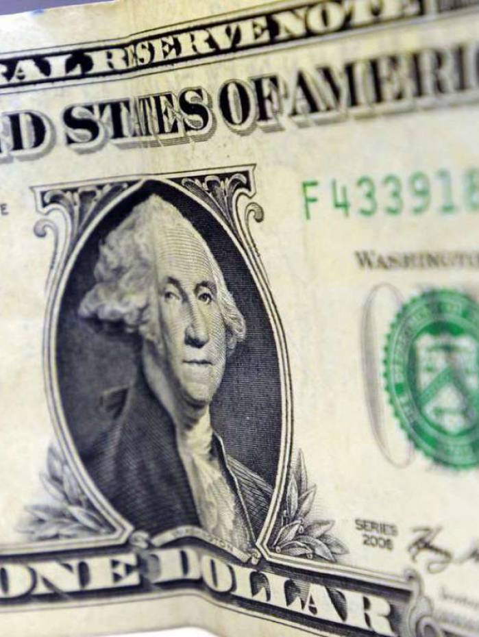 D&oacute;lar perde for&ccedil;a com tens&otilde;es comerciais entre EUA e China e expectativa sobre a taxa Ptax de abril