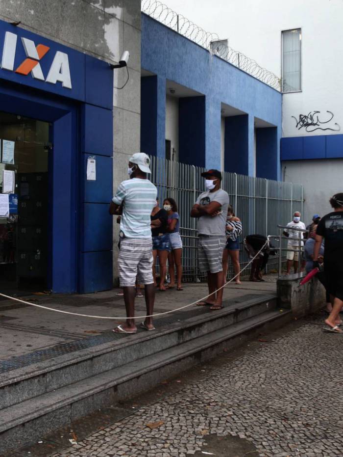 Governo estuda o pagamento de mais um aux&iacute;lio emergencial