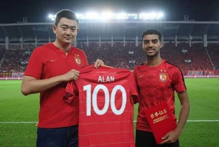 O atacante Alan sonha um dia voltar ao Flu