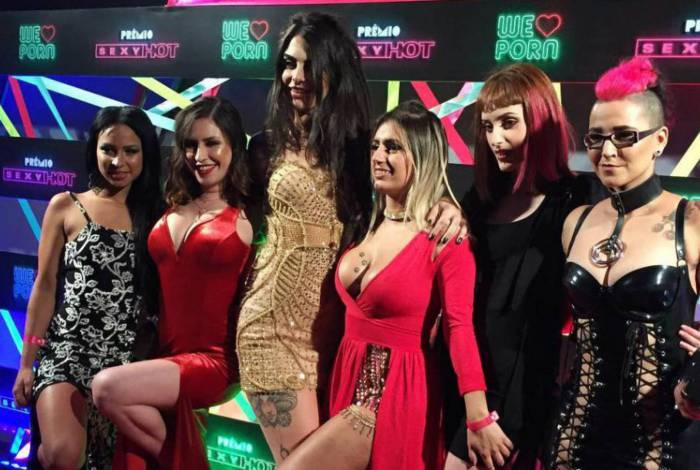 Canal de filmes pornô fará promoção