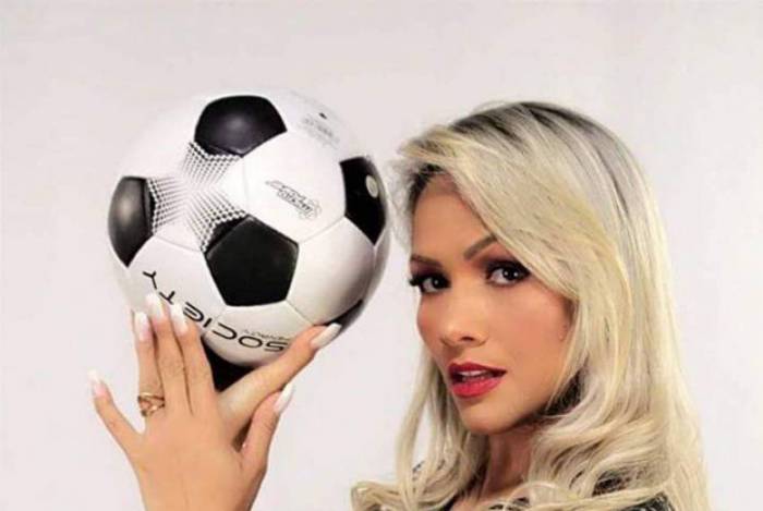 Joyce Zerlenga &eacute; torcedora do Corinthians &mdash; A Gata da Hora