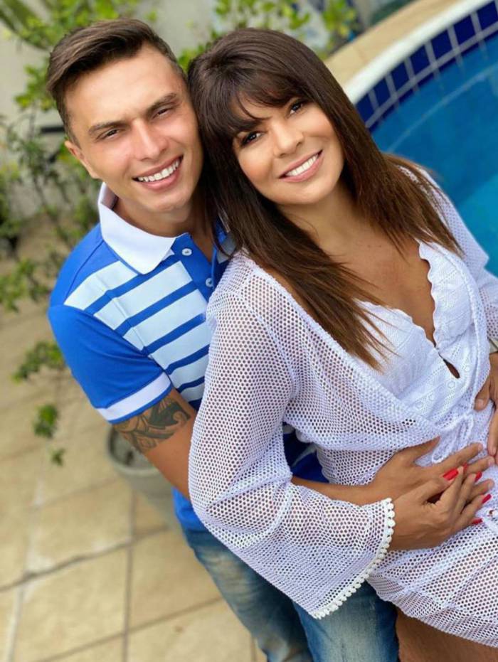 Mara Maravilha e seu noivo, Gabriel Torres, adotaram uma crian&ccedil;a de dois anos