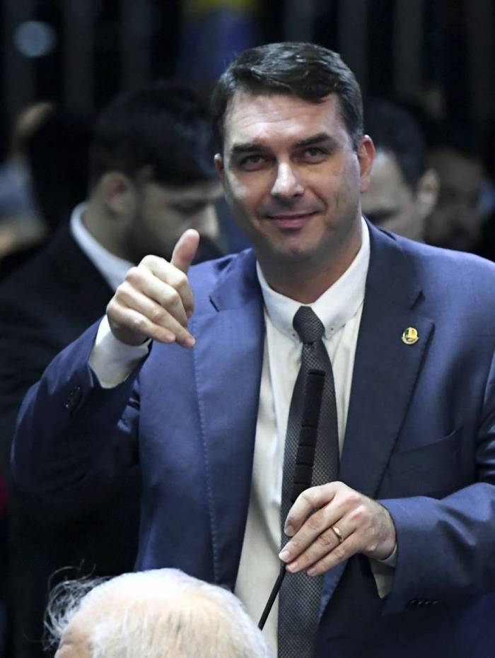 Defesa de Fl&aacute;vio Bolsonaro j&aacute; havia obtido vit&oacute;rias no Supremo Tribunal Federal (STF) que levaram &agrave; paralisa&ccedil;&atilde;o das investiga&ccedil;&otilde;es