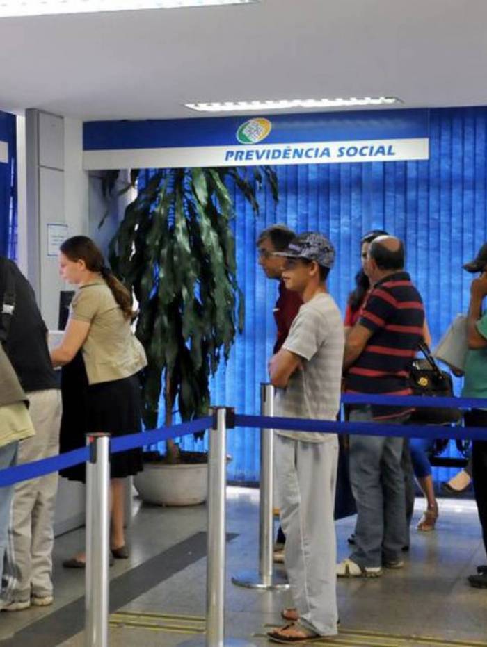 No caso em que os trabalhadores pretendam pagar as contribui&ccedil;&otilde;es dos &uacute;ltimos cinco anos, eles conseguem emitir a guia no pr&oacute;prio site do INSS