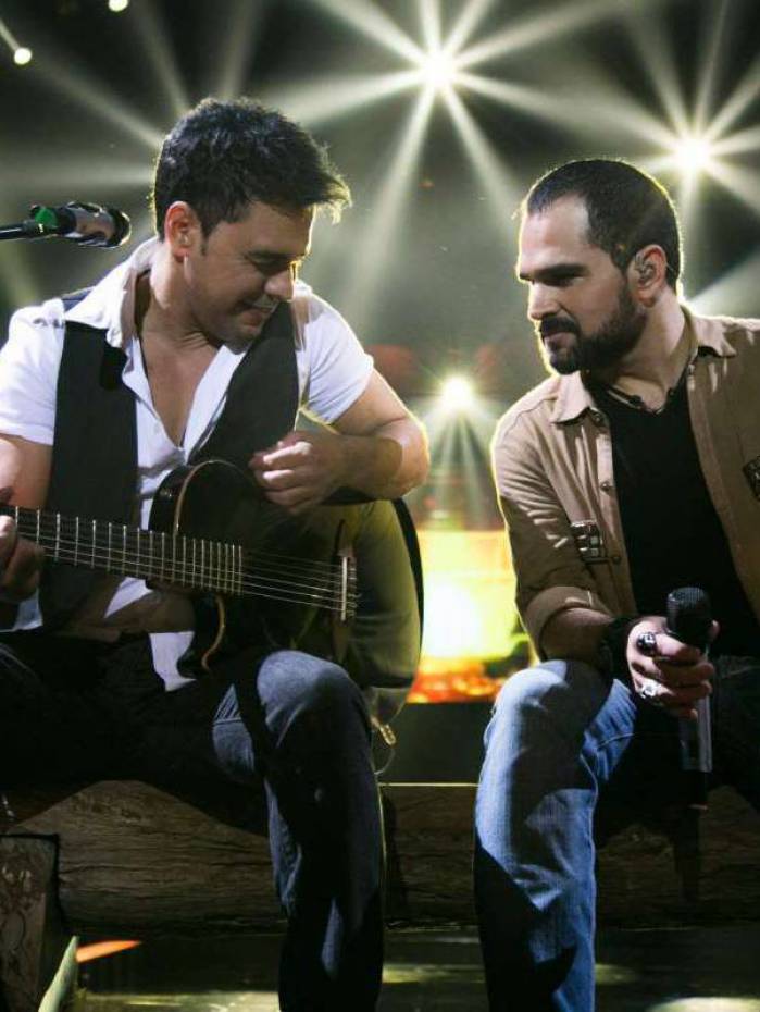 Zezé di Camargo e Luciano
      