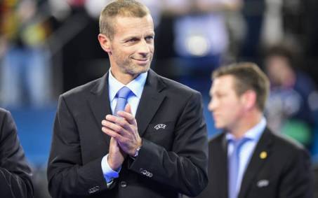 Uefa promete investir 1 bilhão de euros no futebol feminino até 2030