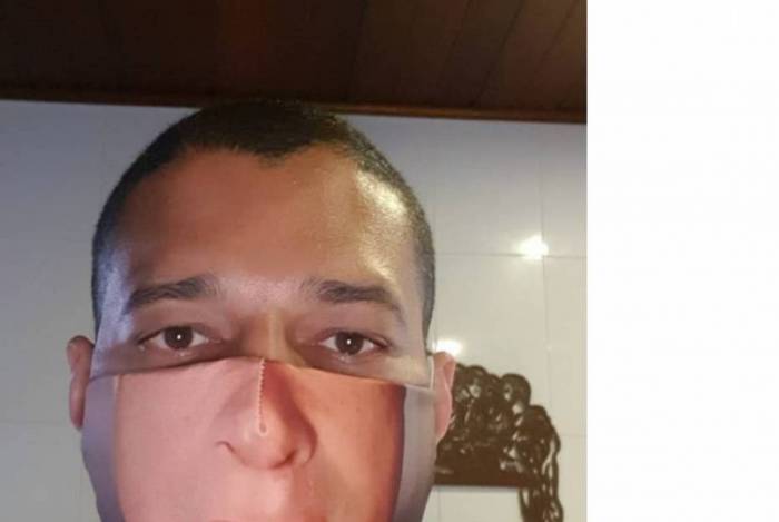 Cliente das máscaras inusitadas do fotógrafo Wlad