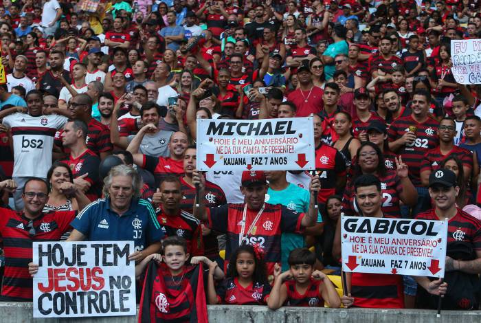 Vice-presidente do Flamengo defende volta da torcida aos estádios