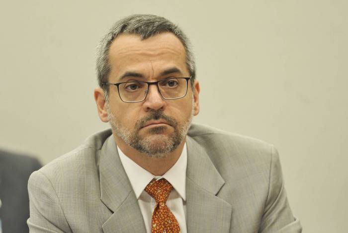 Ministro Abraham Weintraub: polêmica ao defender prisão de todos, começando por ministros do STF