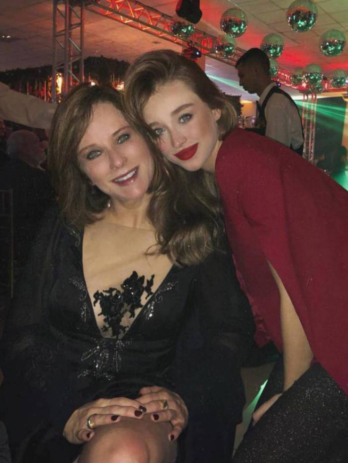 Duda Reis e a m&atilde;e Simone