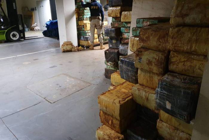 A polícia suspeitou de movimentação estranha e acertou no alvo