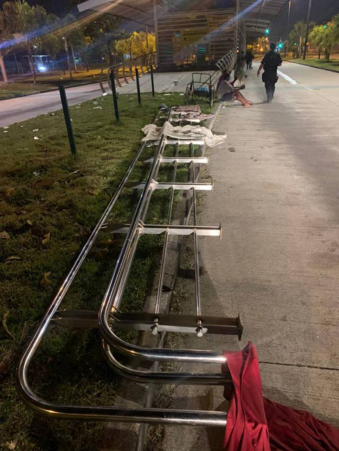 Furto aconteceu na madrugada deste domingo