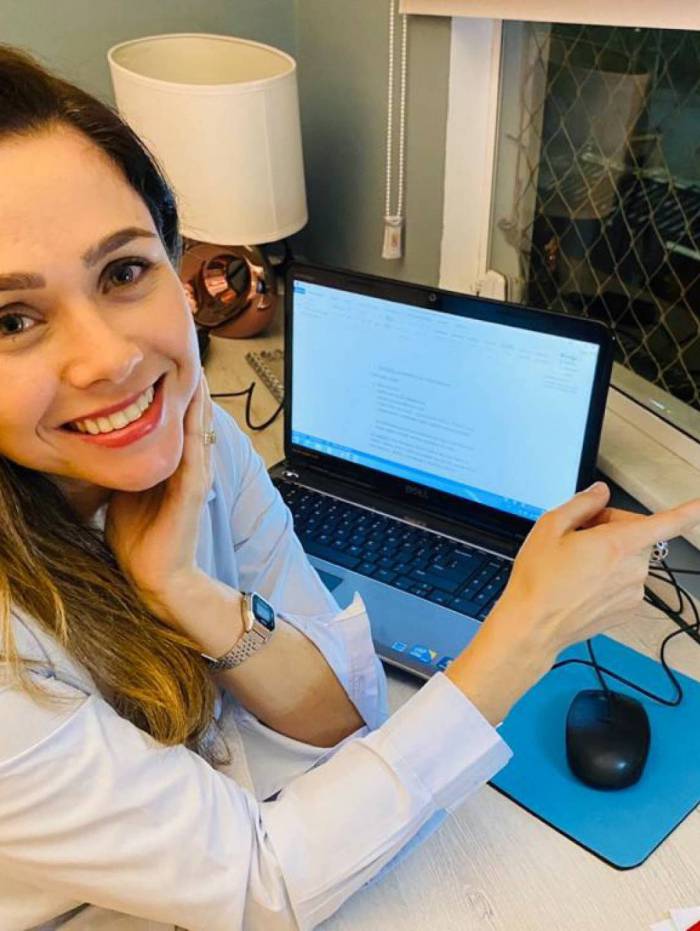 Manuela Freire, diretora do col&eacute;gio