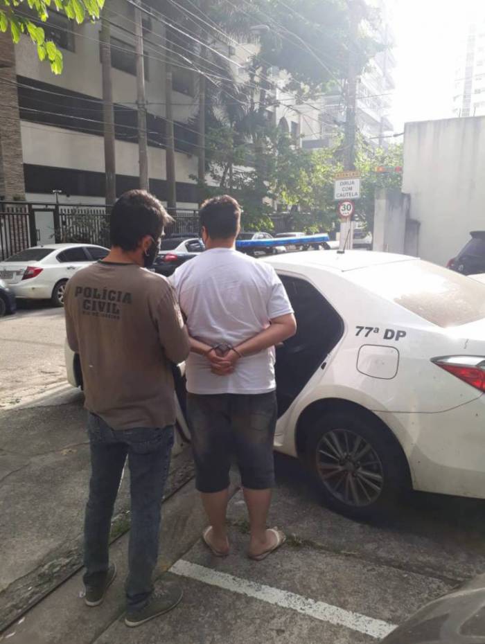 Policiais da 77ª DP capturaram Érick no Centro de Niterói 