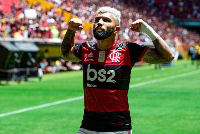 Gabigol se torna o segundo maior artilheiro do Flamengo neste século