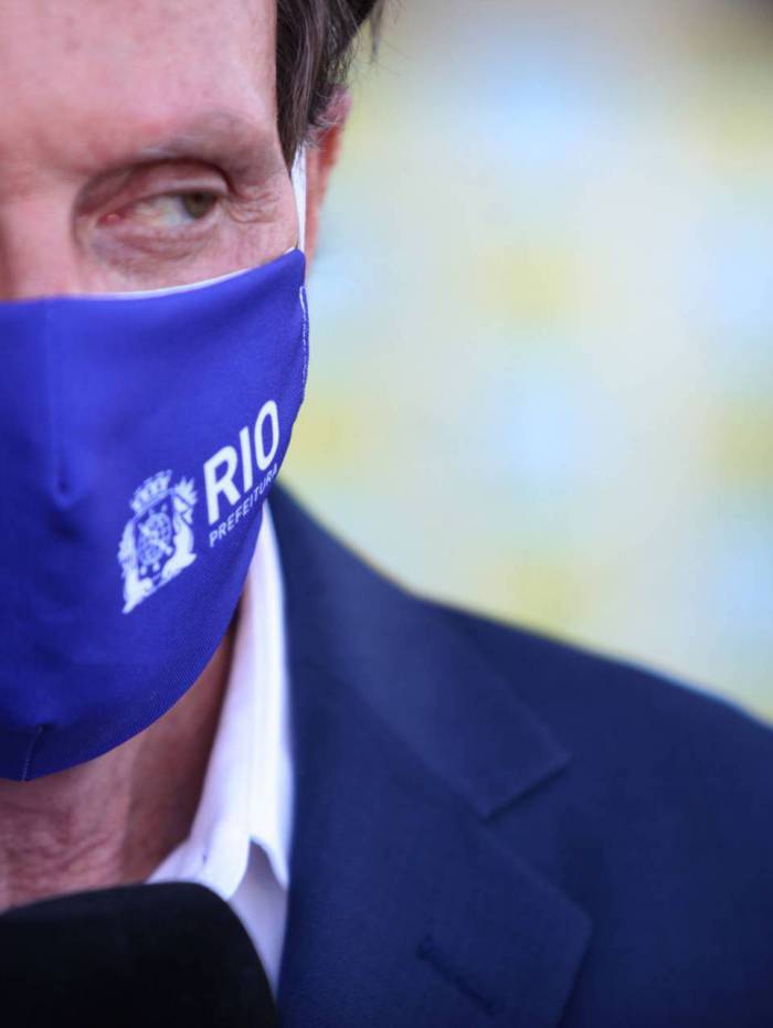 Crivella quer adequar protocolos de vigilância sanitária da Ferj e da Prefeitura