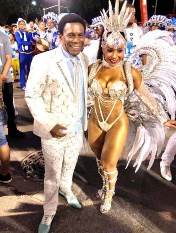 Neguinho da Beija-Flor e Ra&iacute;ssa de Oliveira