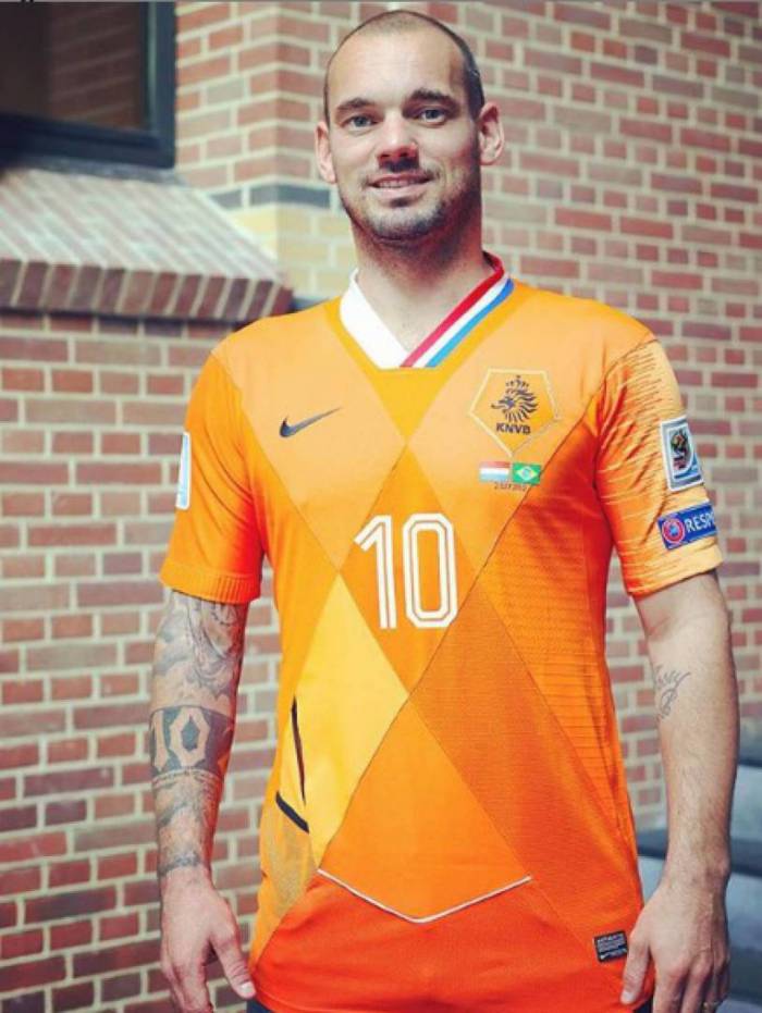 O holandês Sneijder pode reforçar o Vasco em 2021