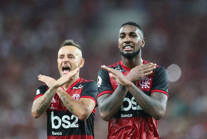 Gerson ao lado de Rafinha