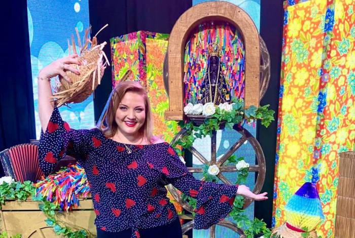 TV Aparecida exibe festa junina virtual em programa sertanejo
