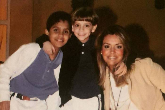 Em isolamento social, Renata Banhara abre o baú de fotos ao lado dos filhos