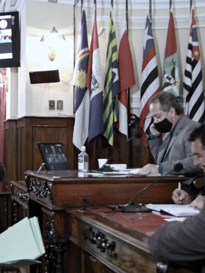 Dia 12 de junho foi decretado ponto facultativo no Di&aacute;rio Oficial de 9 de junho (Decreto N&deg; 13.628/2020). Dia 11 j&aacute; &eacute; feriado de Corpus Christi