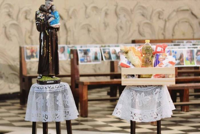 Paróquia de Santo Antônio, em Duque de Caxias, celeberá o dia com missas transmitidas pela internet