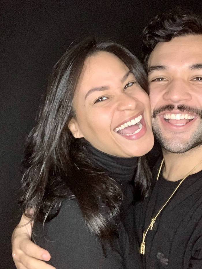 Carolina Santos e Jonathan Costa